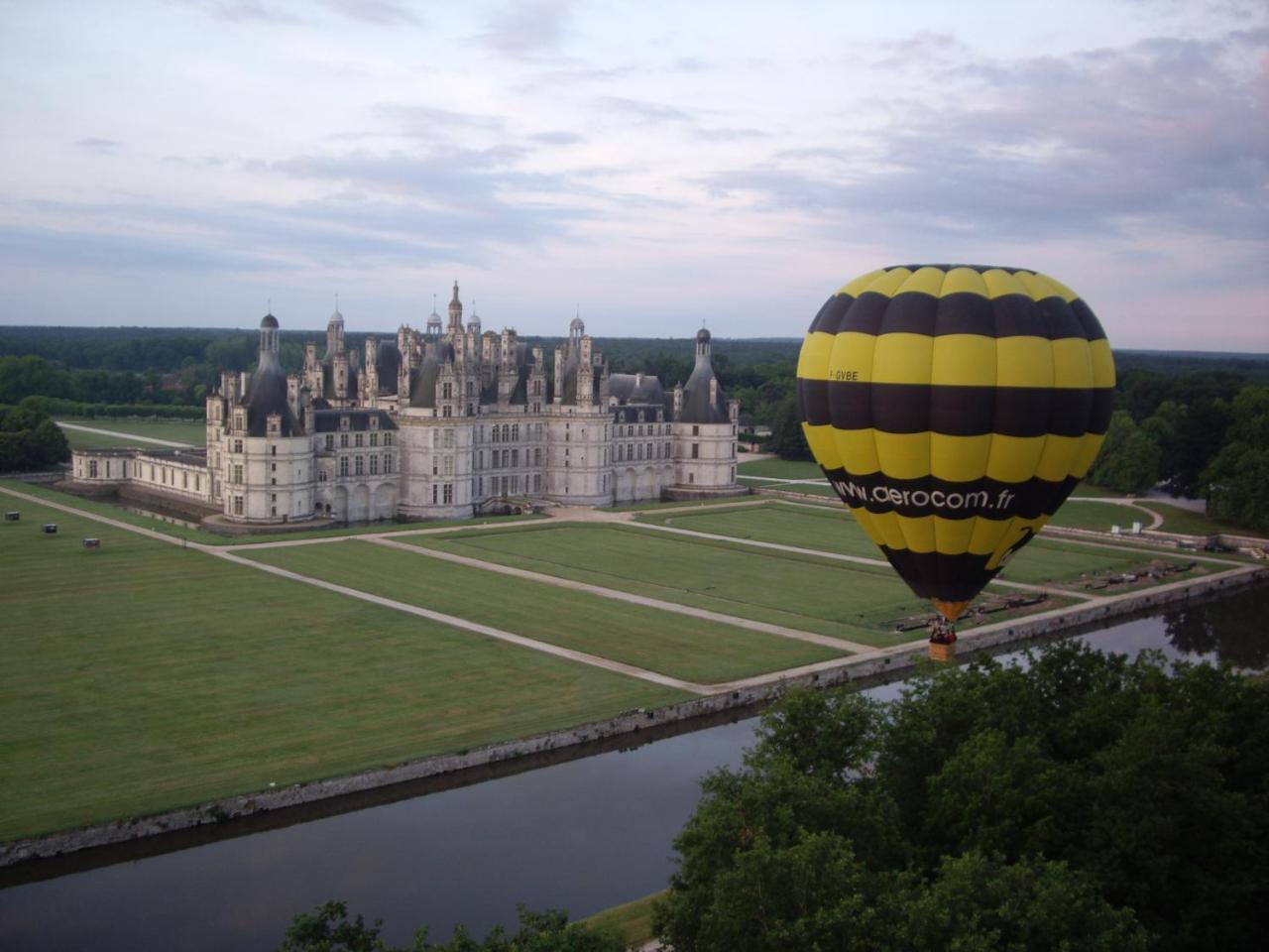 Отель Le Prieure De Boulogne Tour-en-Sologne Экстерьер фото